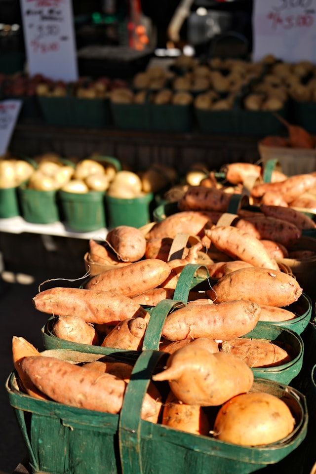 Holiday Shopping at the Farmers Market
